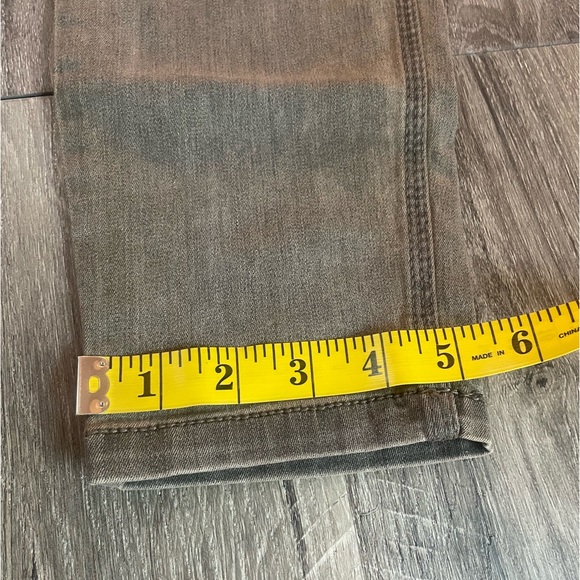 Free People Grey distressed color Skinny,Jeans,Size 29 - Picture 7 of 9